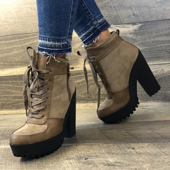 WOMEN LACE UP BOOTIES - Picture 2 of 8